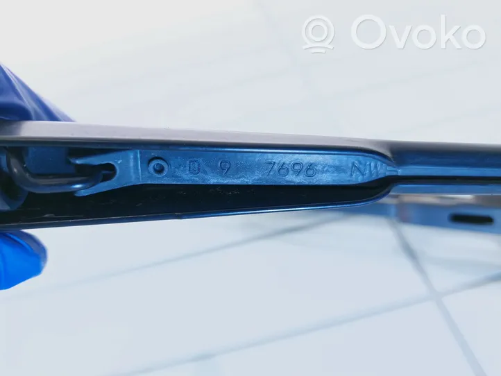 Opel Insignia A Front wiper blade arm 