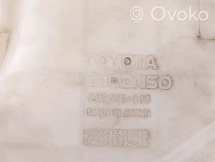 Toyota Corolla E110 Windshield washer fluid reservoir/tank 