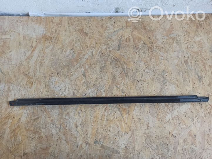 Opel Crossland X Moulures des vitres de la porte arrière 39124058