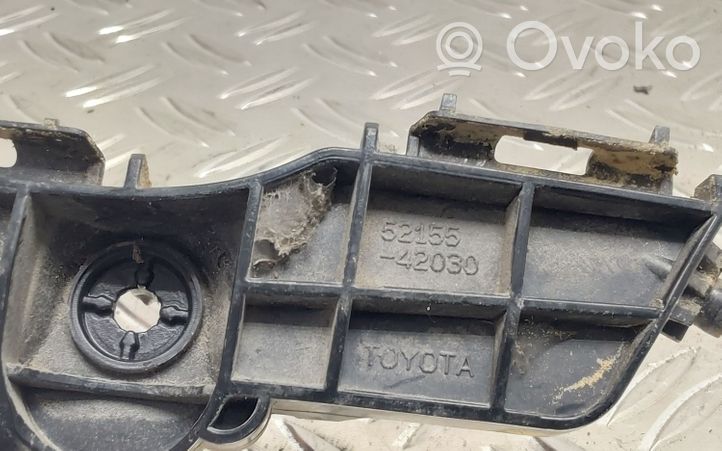 Toyota RAV 4 (XA40) Takapuskurin kannake 5215542030