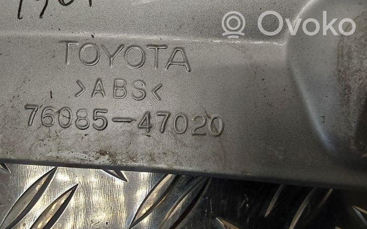 Toyota Prius (NHW20) Takaluukun/tavaratilan spoileri 7608547020