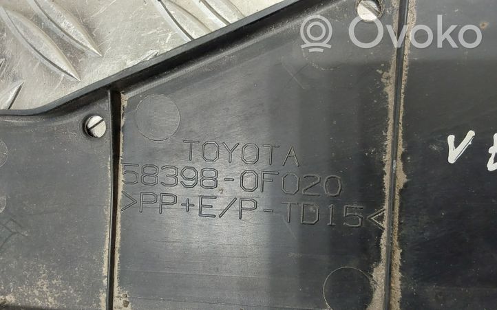 Toyota Verso Takapuskurin alustan suoja välipohja 583980F020