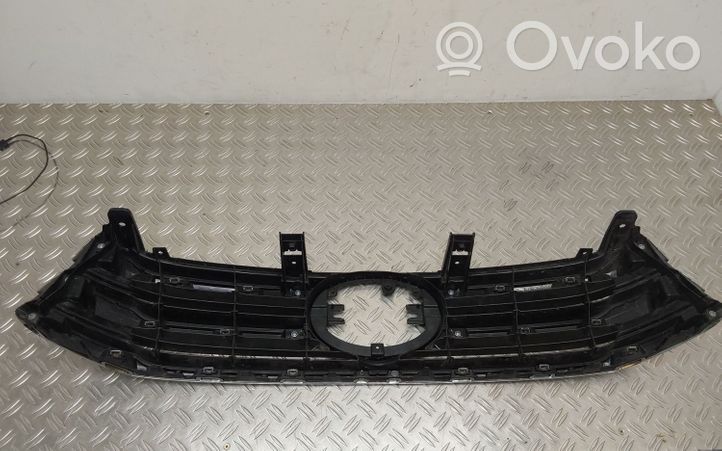 Toyota Hilux (AN120, AN130) Grille calandre supérieure de pare-chocs avant 