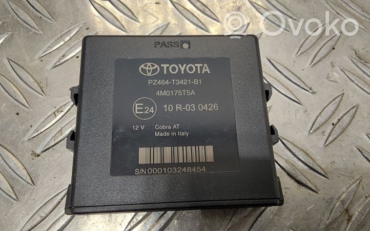 Toyota Auris 150 Pysäköintitutkan (PCD) ohjainlaite/moduuli PZ464T3421B1