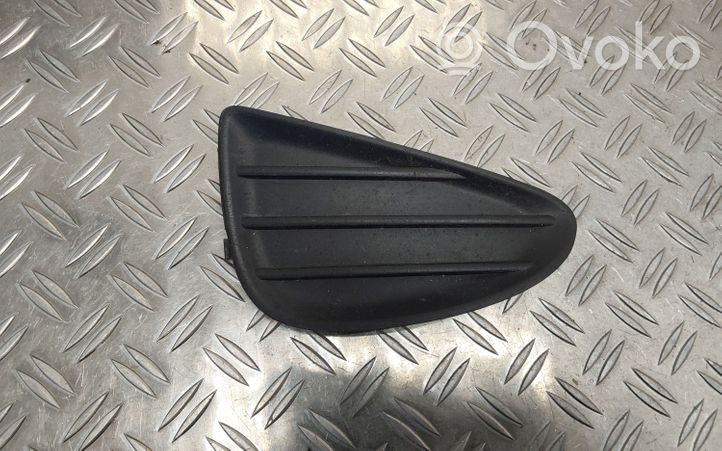 Toyota Yaris Декоративная решётка противотуманной фары 814810D130