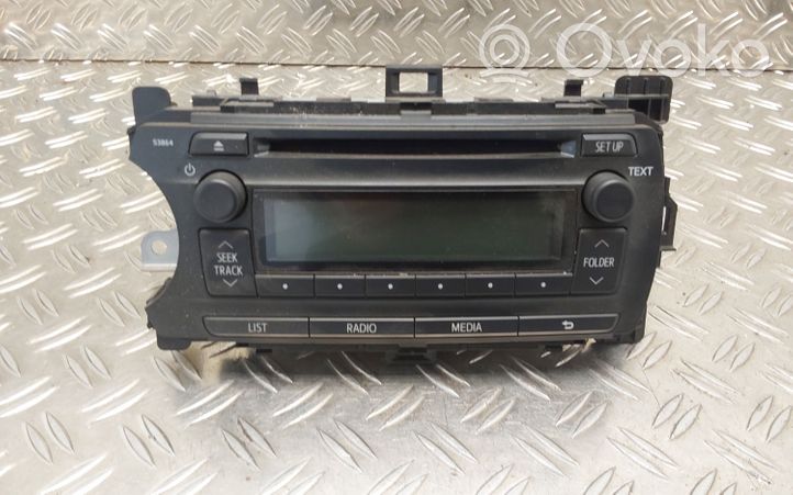 Toyota Yaris Panel / Radioodtwarzacz CD/DVD/GPS 861200D640