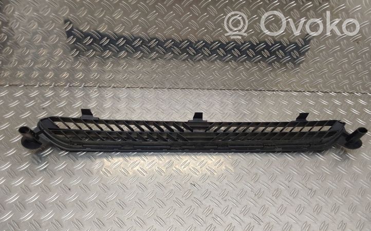 Citroen C4 III e-C4 Grille inférieure de pare-chocs avant 9834691980