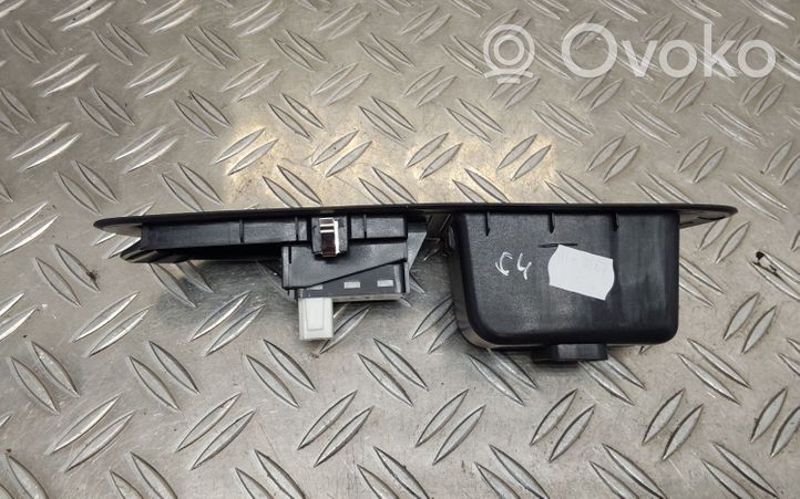 Citroen C4 III e-C4 Interruttore di controllo dell’alzacristalli elettrico 9831081580