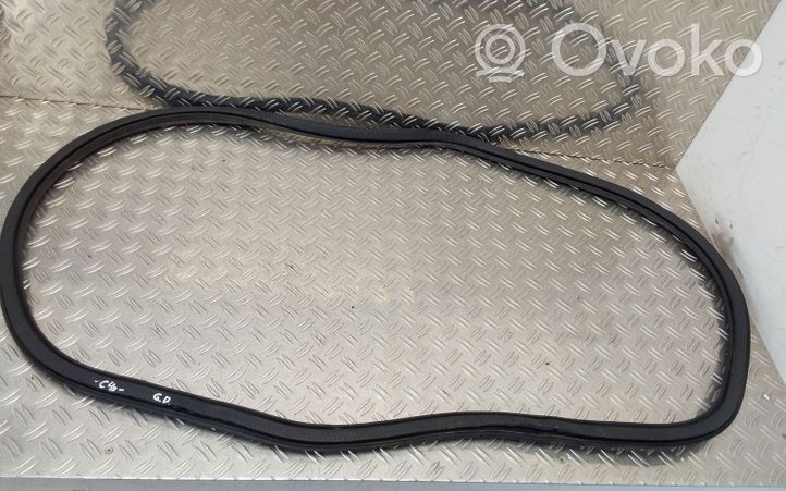 Citroen C4 III e-C4 Joint d'étanchéité en caoutchouc pour porte arrière 9833333180