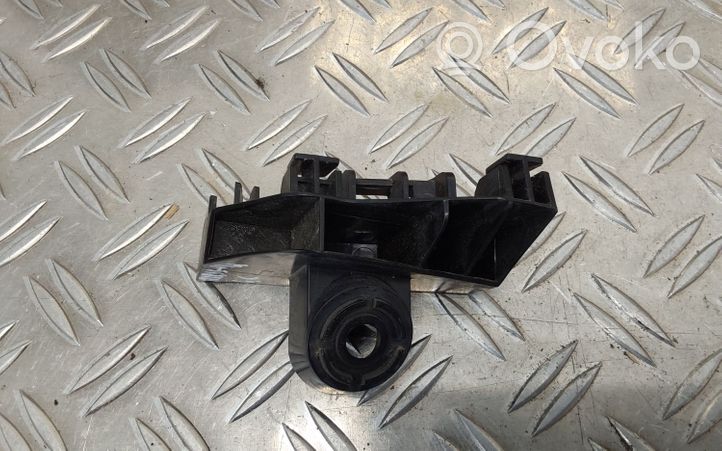 Toyota Auris E180 Soporte de montaje del parachoques trasero 5256302190