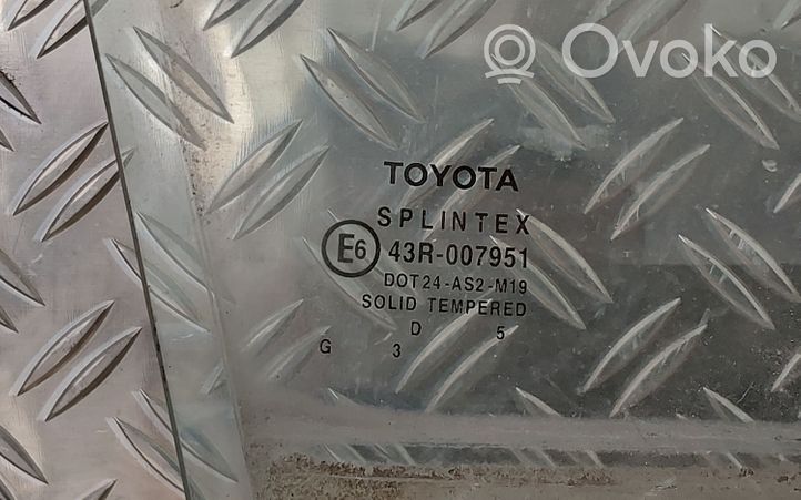 Toyota Corolla E120 E130 Vitre de fenêtre porte avant (4 portes) 43R007951