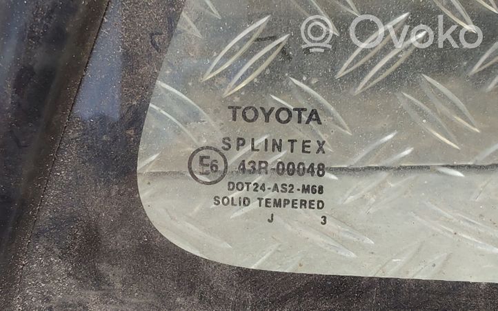 Toyota Corolla E120 E130 Galinis šoninis kėbulo stiklas 43R00048