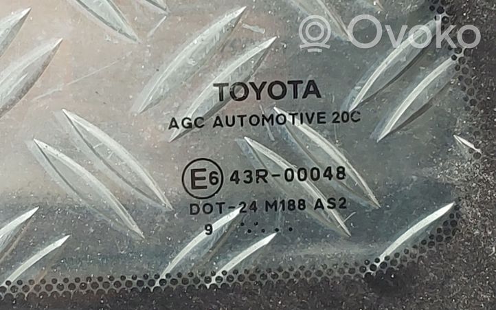 Toyota Avensis T270 Galinis šoninis kėbulo stiklas 43R00048