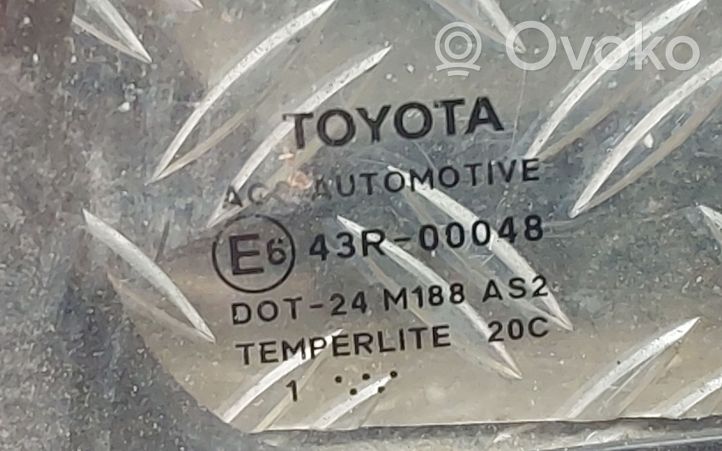 Toyota Avensis T270 Rear vent window glass 43R00048