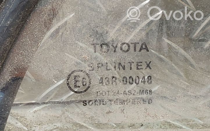 Toyota Avensis T250 Vetro del deflettore posteriore 43R00048