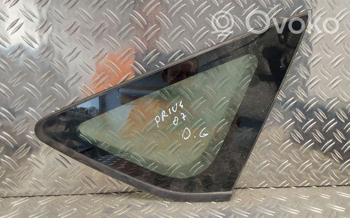 Toyota Prius (NHW20) Fenêtre latérale avant / vitre triangulaire 43R005834