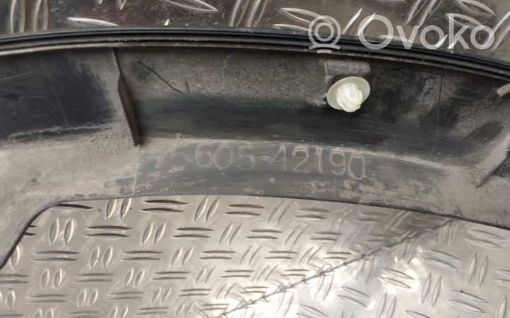 Toyota RAV 4 (XA40) Rivestimento passaruota posteriore 7560542190