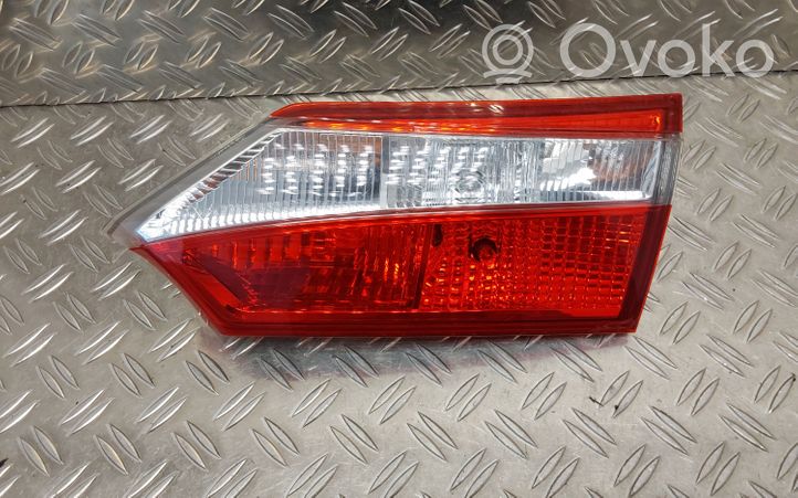 Toyota Corolla E160 E170 Lampy tylnej klapy bagażnika 8158002520