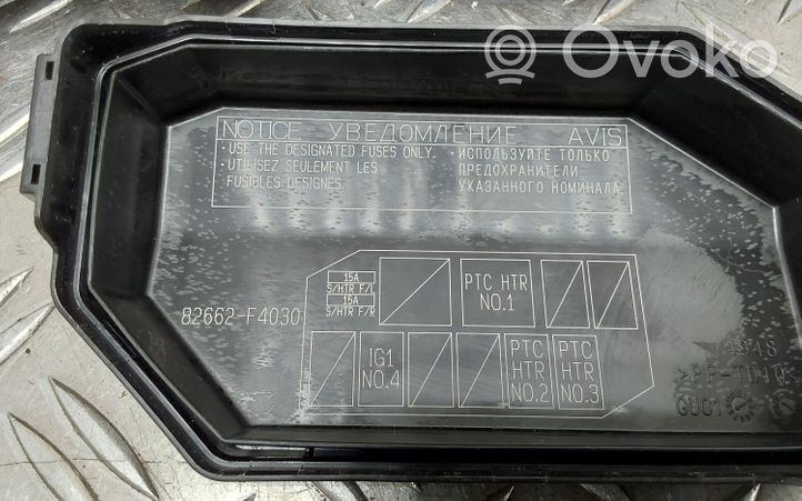 Toyota C-HR Boîte à fusibles 82662F4030