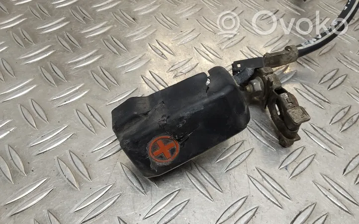 Toyota RAV 4 (XA30) Plus / Klema / Przewód akumulatora 8212242050