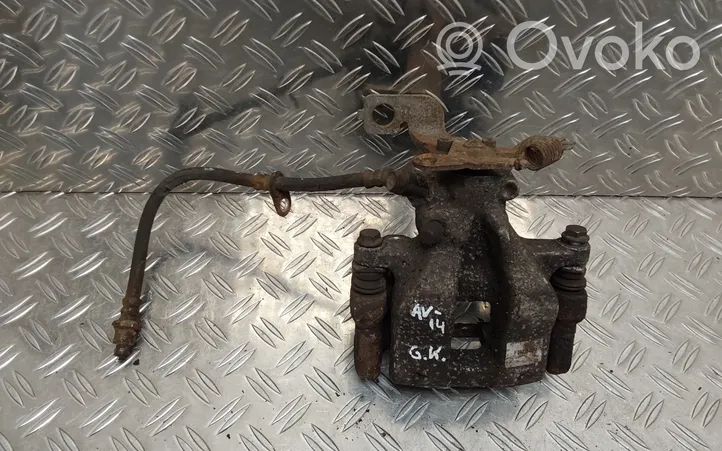 Toyota Avensis T270 Caliper del freno trasero 