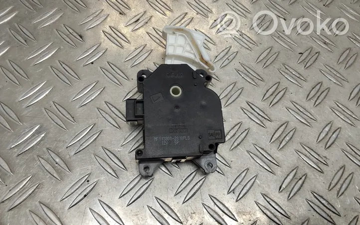 Toyota Avensis T270 Oro sklendės varikliukas MF1138002810