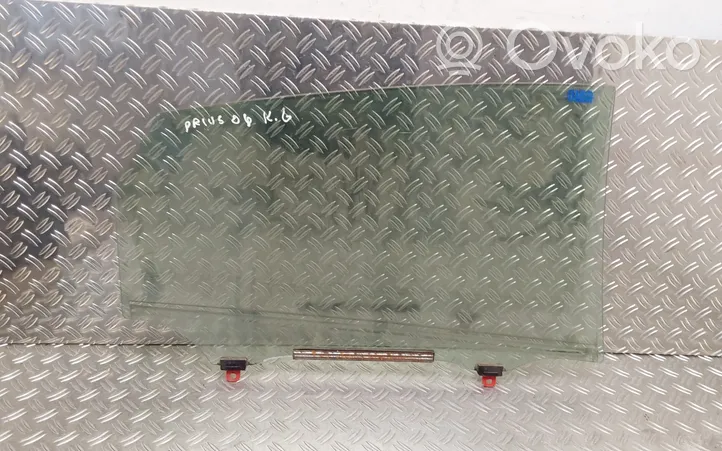Toyota Prius (NHW20) Rear door window glass 