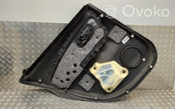 Toyota Yaris Verkleidung Tür hinten 676140D560