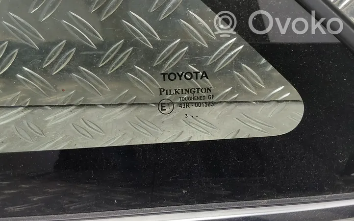 Toyota Auris E180 Takasivuikkuna/-lasi 