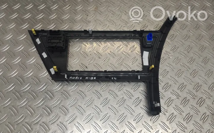 Toyota Auris E180 Cadre, panneau d'unité radio / GPS 5540502430