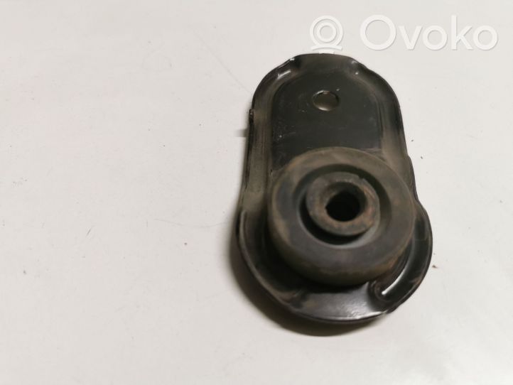 Subaru Outback (BS) Support, fixation radiateur 