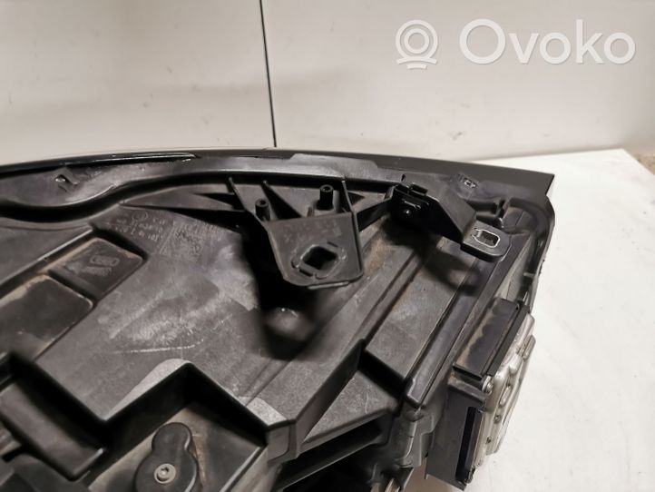 Audi Q2 - Lampa przednia 81A941033A