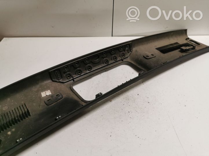 Volkswagen Eos Panel oświetlenia wnętrza kabiny 1Q0867390