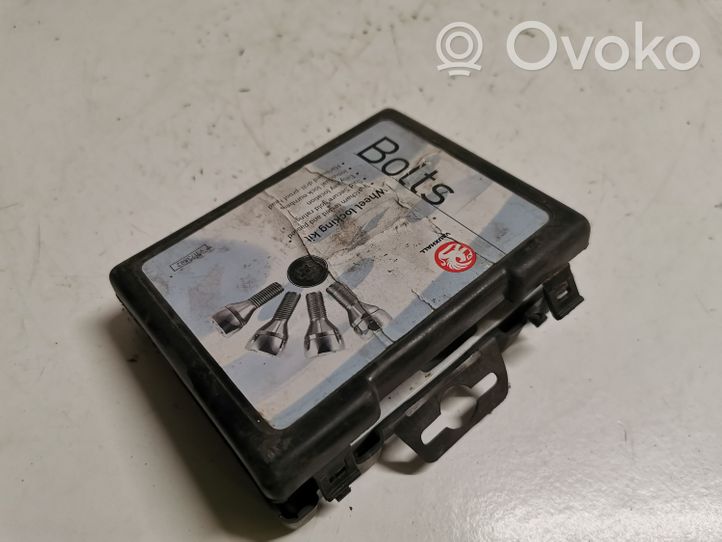 Opel Vectra C Cache écrou, boulon de roue 