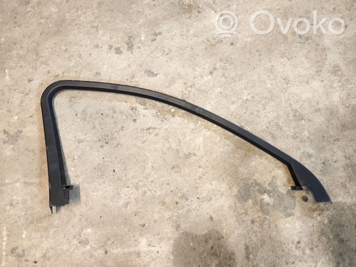 Audi A4 S4 B9 Verkleidung Türfenster Türscheibe vorne 8W0867609