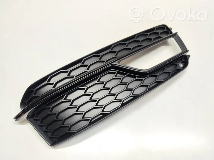 Audi A5 8T 8F Grille inférieure de pare-chocs avant 8T0807682K