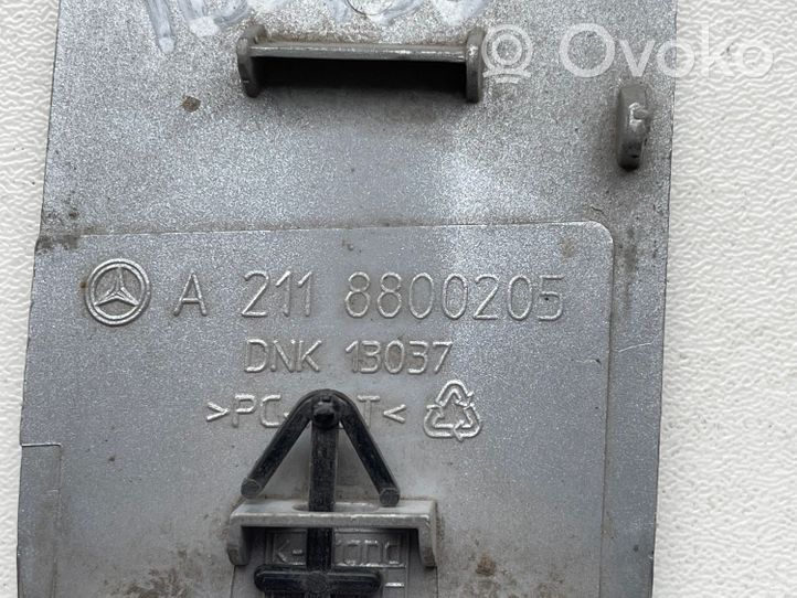 Mercedes-Benz E W211 Tappo/coprigancio di traino paraurti posteriore A2118800205