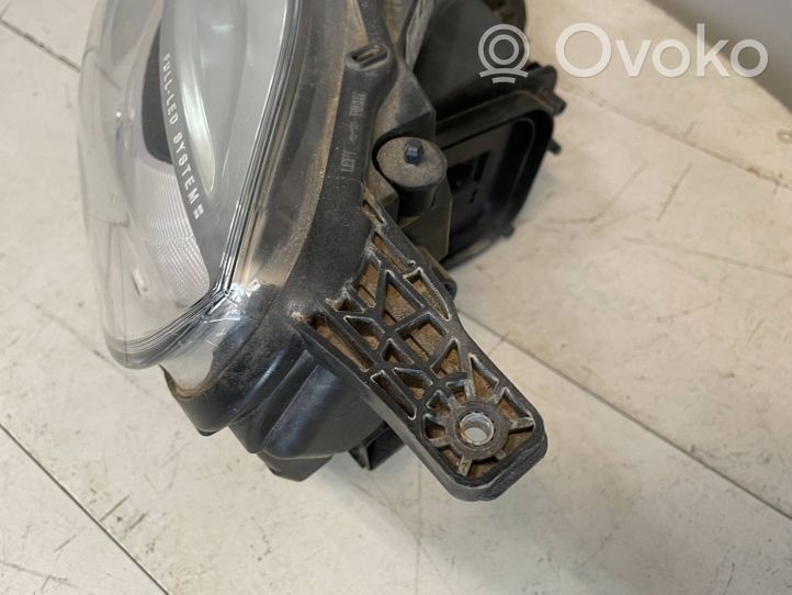 Volvo V40 Phare frontale 31677018