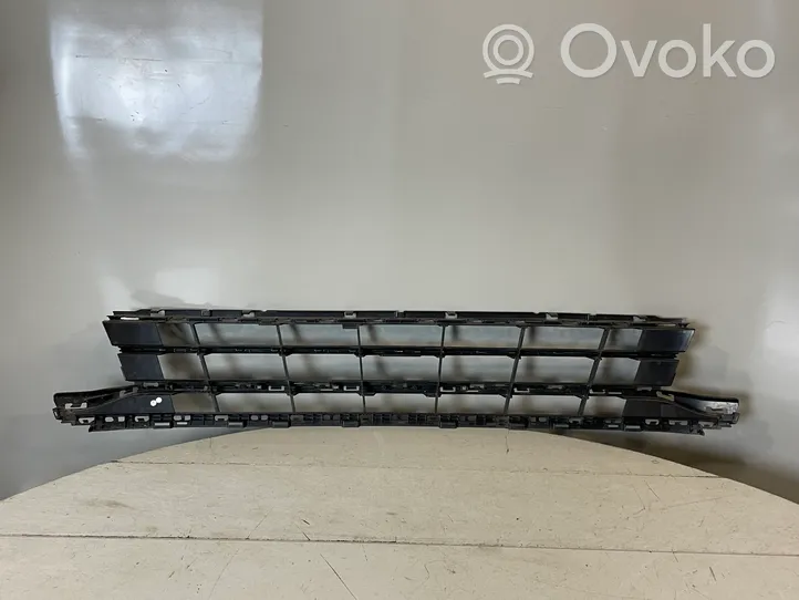 Volkswagen PASSAT B8 Grille inférieure de pare-chocs avant 3G0853671