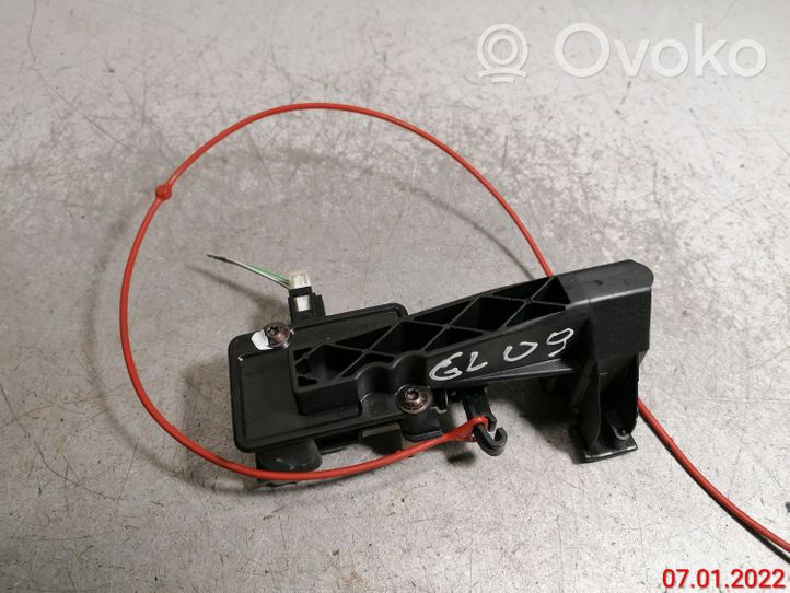 Mercedes-Benz GL X164 Verrouillage du bouchon du réservoir de carburant A2516390107