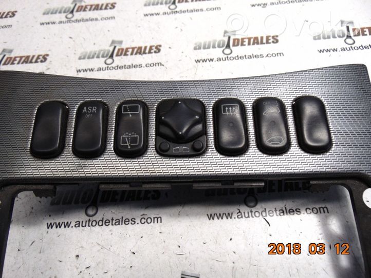 Mercedes-Benz A W168 Console centrale, commande chauffage/clim A1688203710