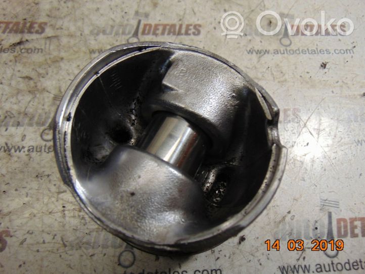 Mercedes-Benz A W168 Piston 