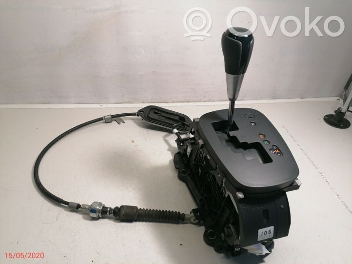 ADT16528 Toyota Yaris Gear selector/shifter (interior) Used car part