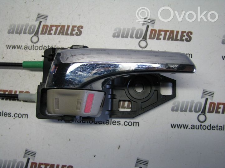 Toyota Sienna XL30 III Front door lock 