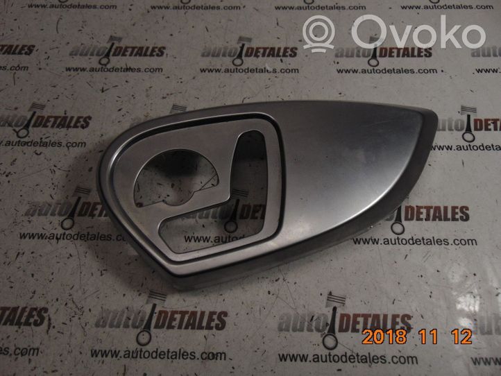 Mercedes-Benz GL X164 Cornice di rivestimento della regolazione del sedile della portiera anteriore A6756264479