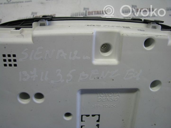 Toyota Sienna XL30 III Geschwindigkeitsmesser Cockpit 838000837000