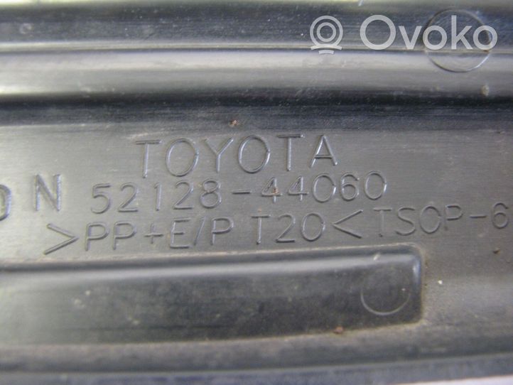 Toyota Avensis Verso Etupuskurin alempi jäähdytinsäleikkö 5212844060