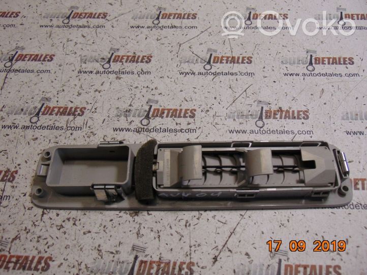 Toyota Avensis Verso Muut kojelaudan osat 6362044030