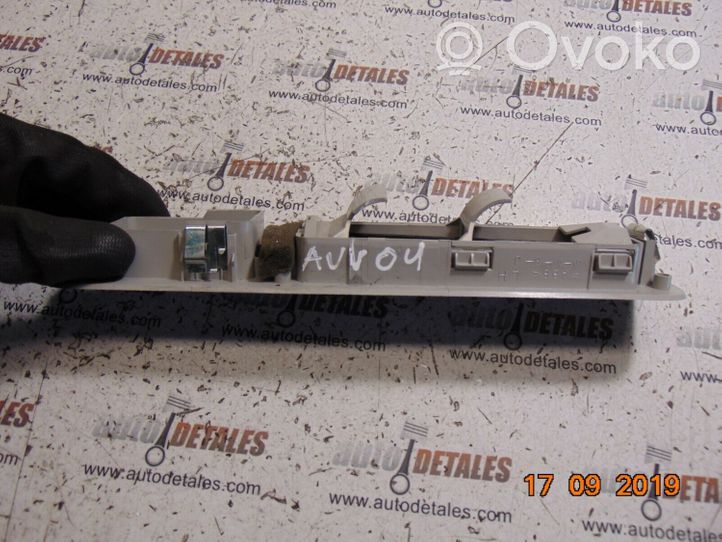 Toyota Avensis Verso Muut kojelaudan osat 6362044030