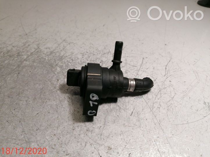 Mercedes-Benz GL X164 Valve vacuum A0004769832